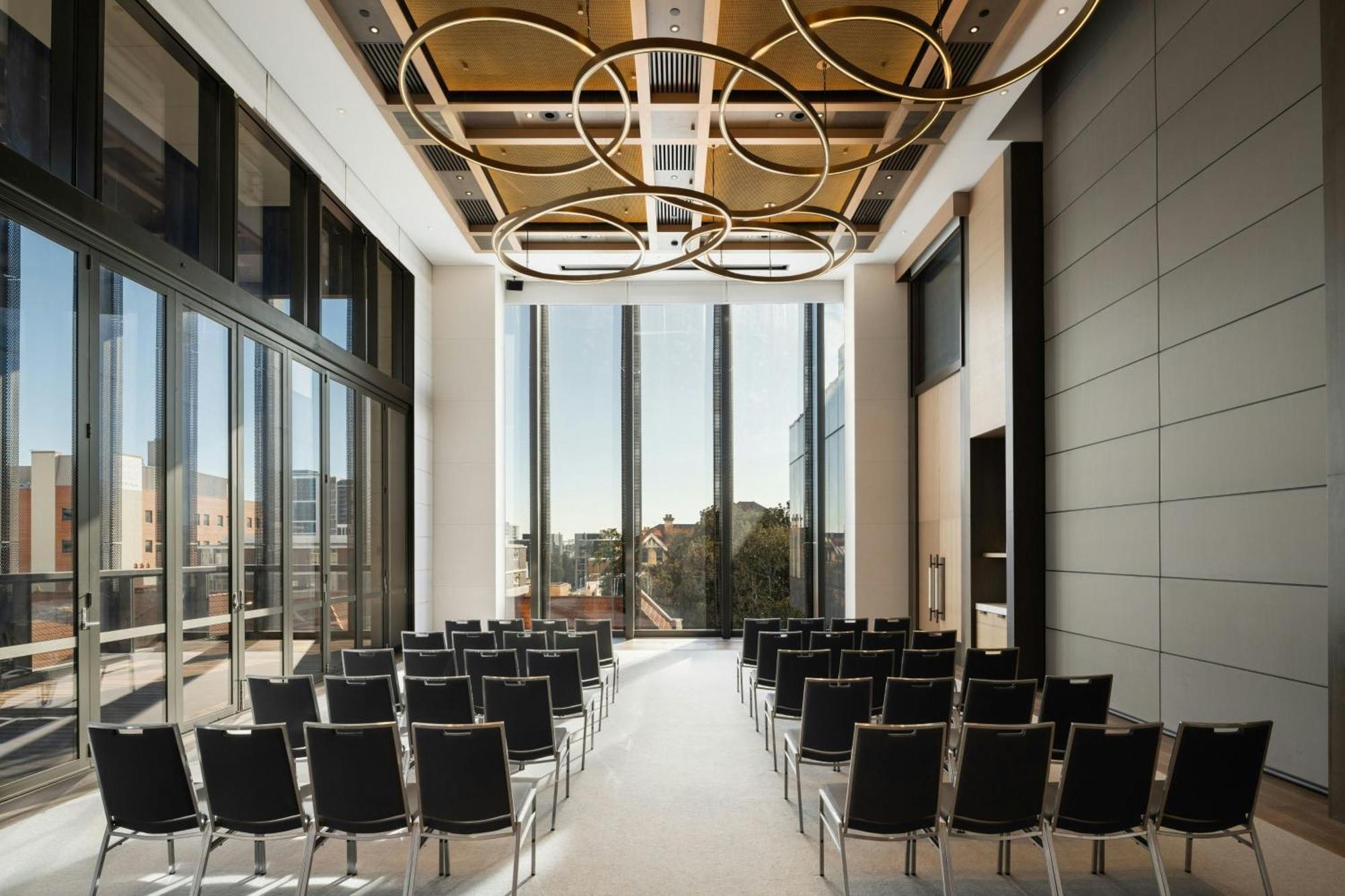The Westin Perth Ξενοδοχείο Εξωτερικό φωτογραφία The 30th floor of the building is a private club for residents.